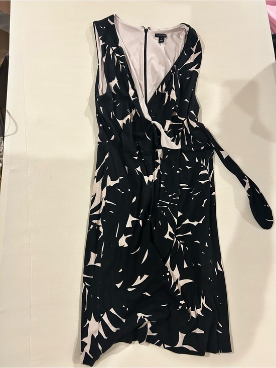 Ann Taylor Dresses & Skirts - Ann Taylor Black & Cream Abstract Print Midi Wrap Dress